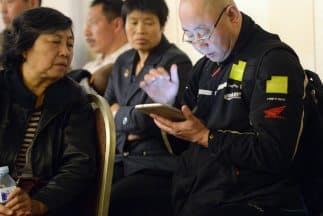 Las familias de pasajeros chinos del vuelo MH370 recibirán $80,000