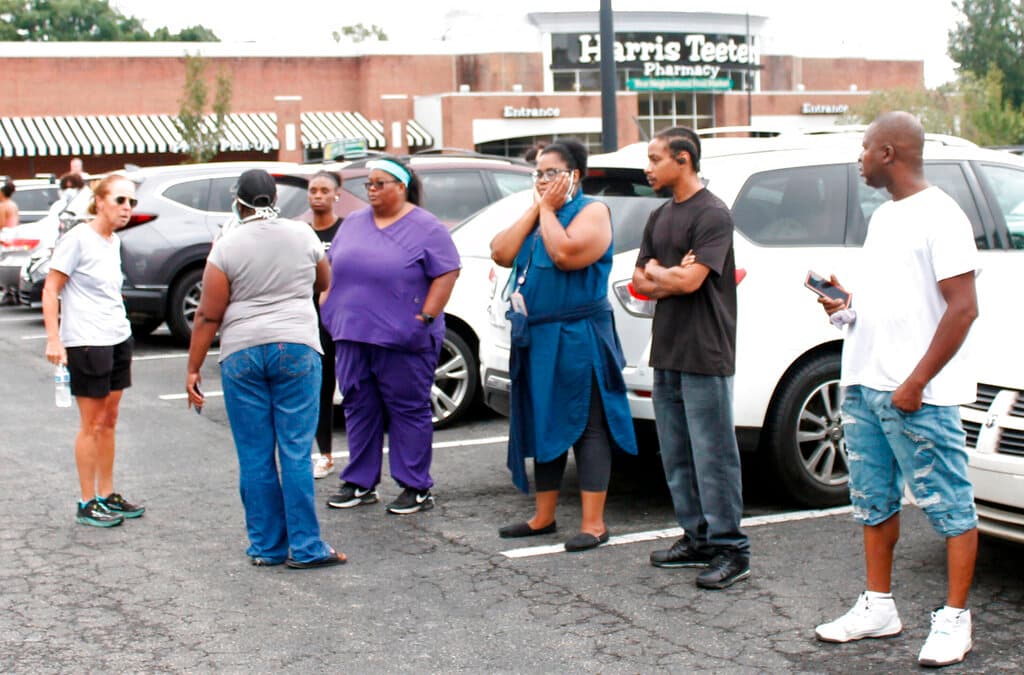 Muere estudiante tras tiroteo en una escuela secundaria de Carolina del Norte
