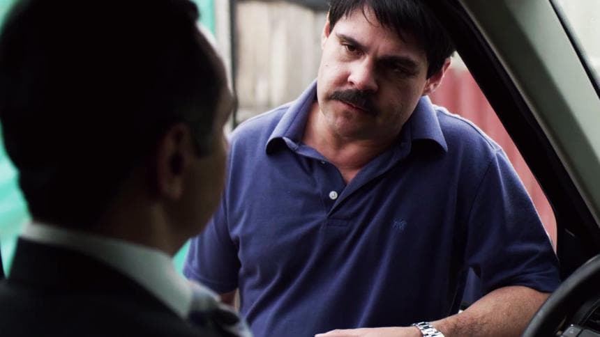 En la serie ‘El Chapo’, la traición de 
<b><a href="http://www.univision.com/series/el-chapo/marco-de-la-o-es-joaquin-el-chapo-guzman-en-el-chapo" target="_blank">Joaquín Guzmán</a></b> a los hermanos Bernal Leyda tendrá un alto costo. 
<b><a href="http://www.univision.com/series/el-chapo/arturo-bernal-leyda-se-unio-con-el-cano-y-chente-para-acabar-con-el-chapo-video" target="_blank">Arturo se reunió con ‘El Cano’ y ‘El Chente’ para pactar una asociación</a></b> que le robará la tranquilidad.