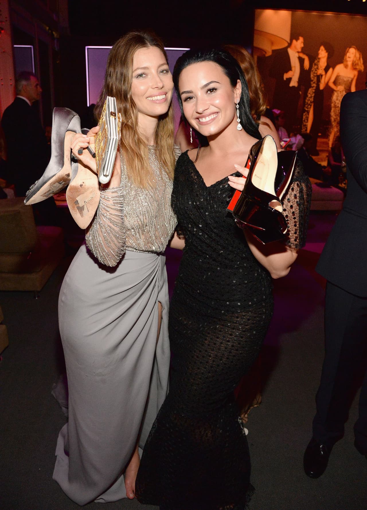 Junto a Demi se quedó sin zapatos.