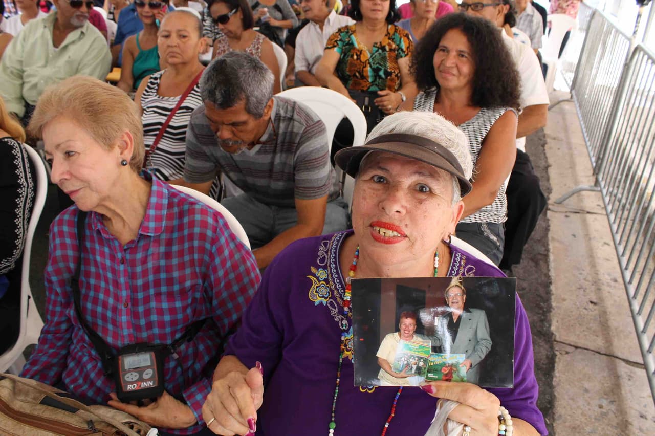Los fieles seguidores del trovador y comediante Tavín Pumarejo celebran hoy su vida y legado en la Casa del Trovador en Caguas, donde le brindan el último adiós.