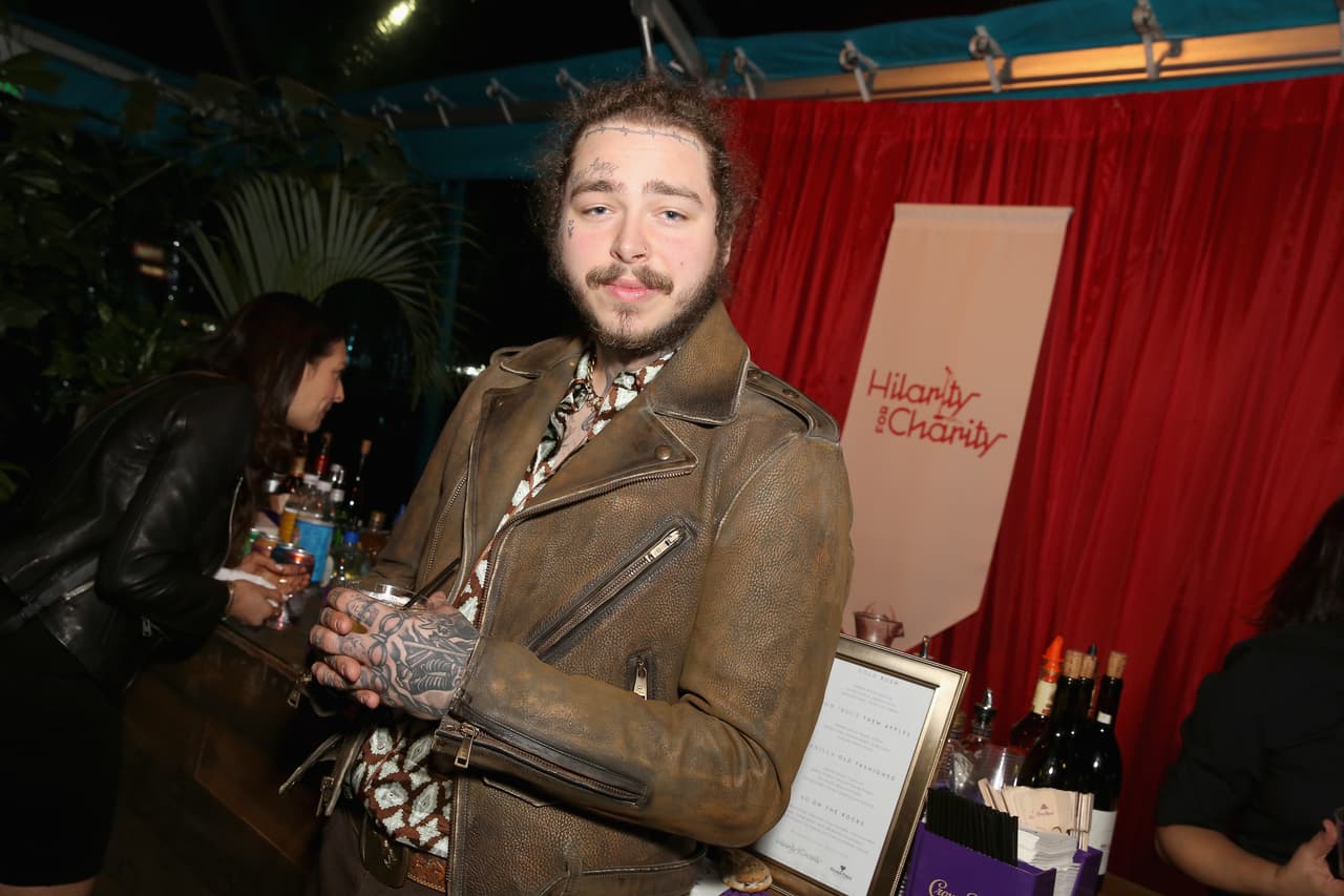 LOS ANGELES, CA - MARCH 24: Post Malone attends Seth Rogen's Hilarity For Charity at Hollywood Palladium on March 24, 2018 in Los Angeles, California. (Photo by Rachel Murray/Getty Images for Netflix)
<br>