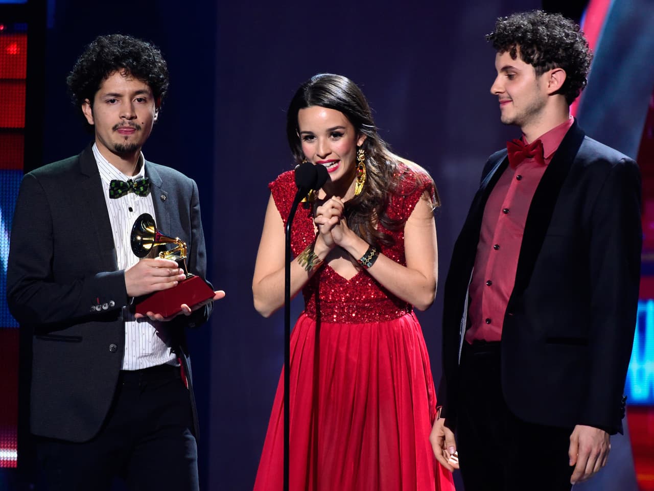 Más que felices, así lo expresaron en su cuenta de Instagram los integrantes del grupo Monsieur Periné, al enterarse de que cuentan con tres nominaciones al premio Latin GRAMMY 2018. Los colombianos destacan en la lista de: Álbum del año' por su disco 'Encanto Tropical', Canción del año y Grabación del año.
