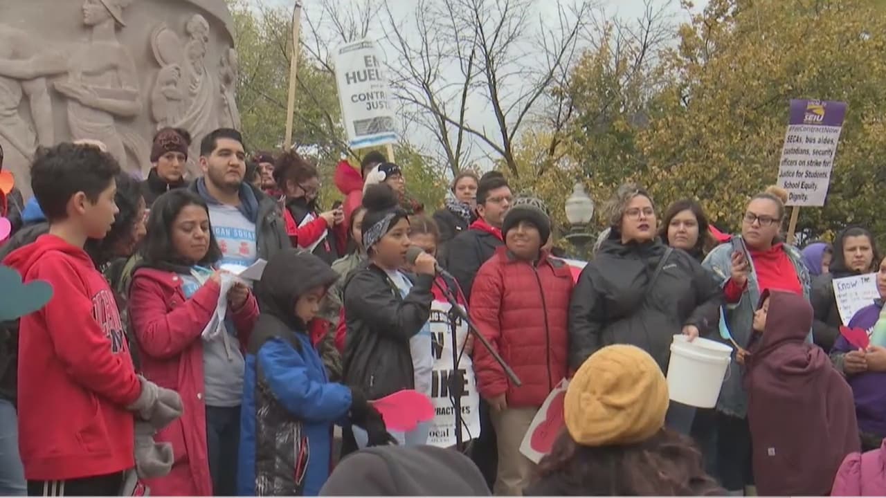 Madre de familia, preocupada por la duración que ha tenido la huelga de maestros de Chicago