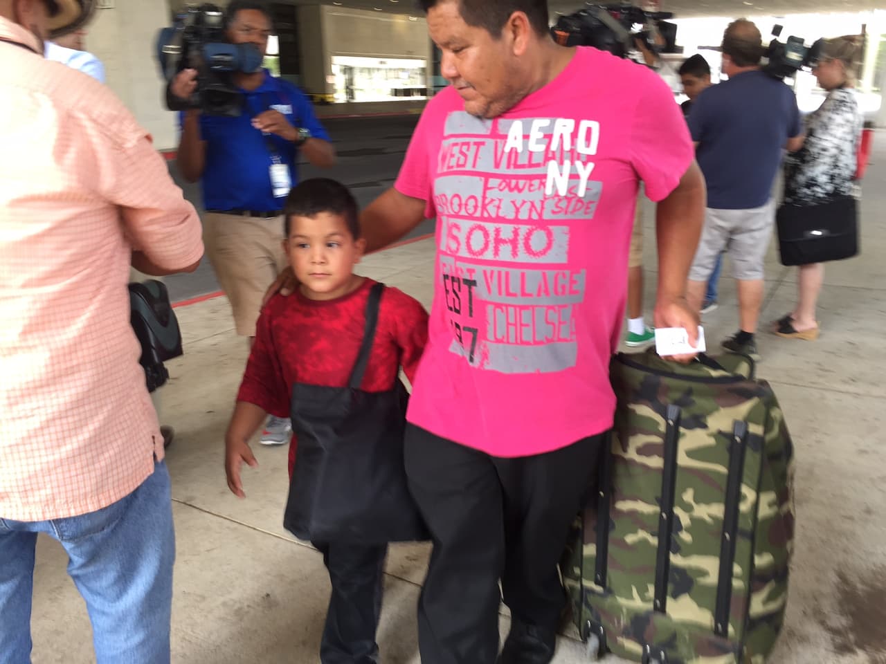 Un hermano logró refugiarse en Dallas, el otro quedó atrapado por Harvey en Galveston