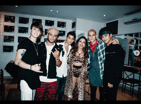 Los chicos de CNCO también conocieron a Anitta, otra nominada a Premios Juventud 2019.