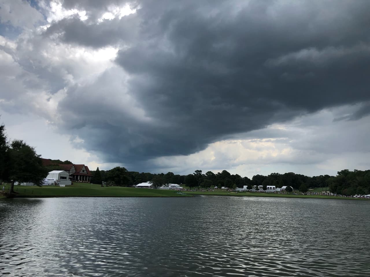 Varios heridos tras impacto de rayo durante el campeonato de la PGA en Atlanta