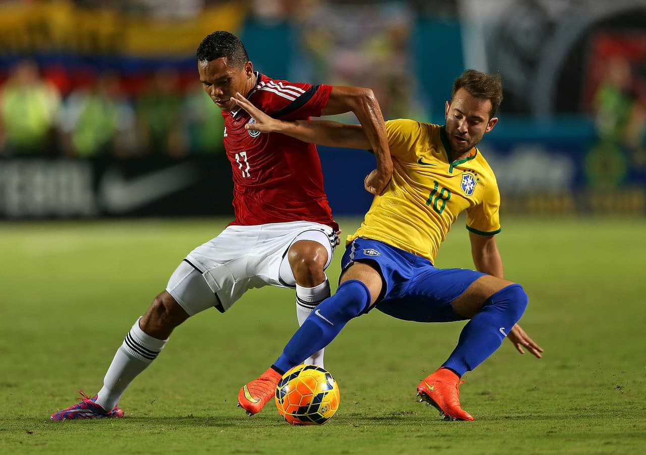 Brasil se mide a una Colombia que busca revancha del Mundial pasado