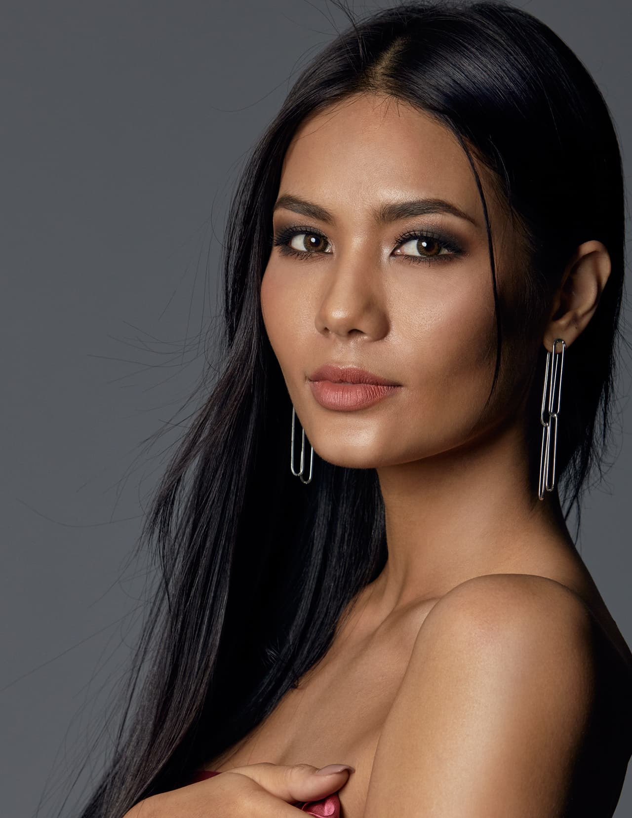 <b>Chalita Suansane</b>
<br>Miss Tailandia
<br>Esta estudiante de microbiología concursa por su país con tal solo 21 años. Suansane es voluntaria del horfanato ‘Baan Home Hug’ que da asilo a niños en situacioes vulnerables.