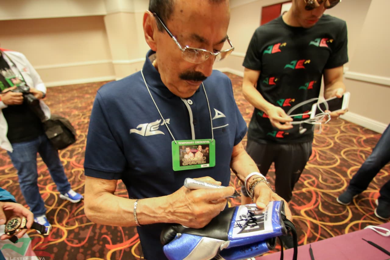 Nacho Beristáin, entrenador de Chávez, ha declarado que sabe que Canelo es favorito, pero que el hambre y la motivación están de lado de su pupilo.