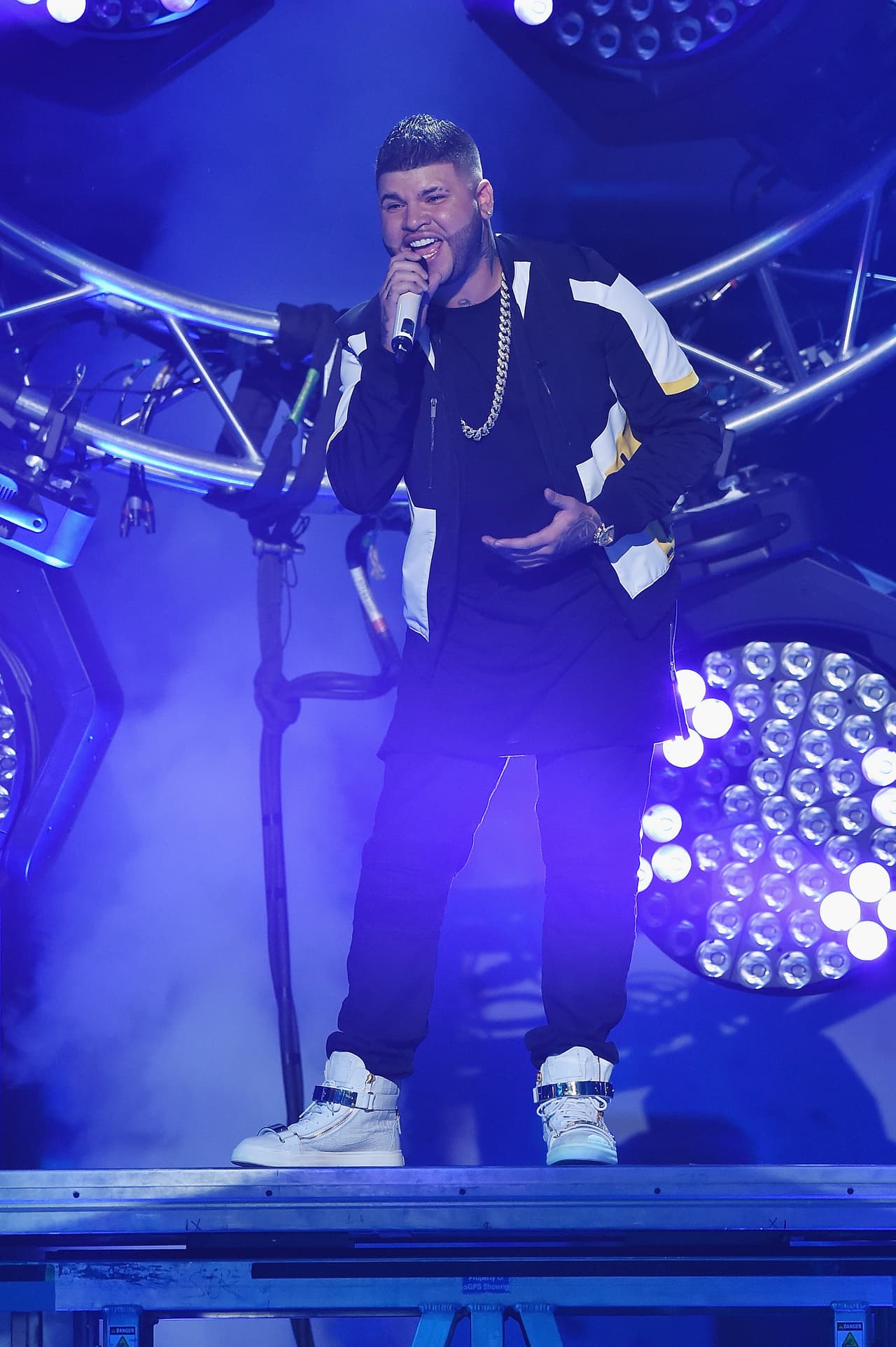 Fue con la canción 'Sexo Fuera del Planeta' que logró entrar a la escena del género urbano.