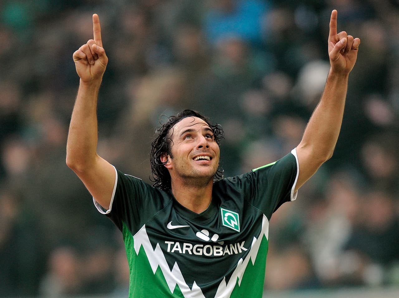 <b>El gol de Claudio Pizarro</b>
<br>Durante la temporada 2010, el peruano anotó un gol histórico volviéndose el máximo anotador extranjero de la Bundesliga con 134 goles. Fue contra Borussia Mönchengladbach al minuto 76 cuando marcó historia.