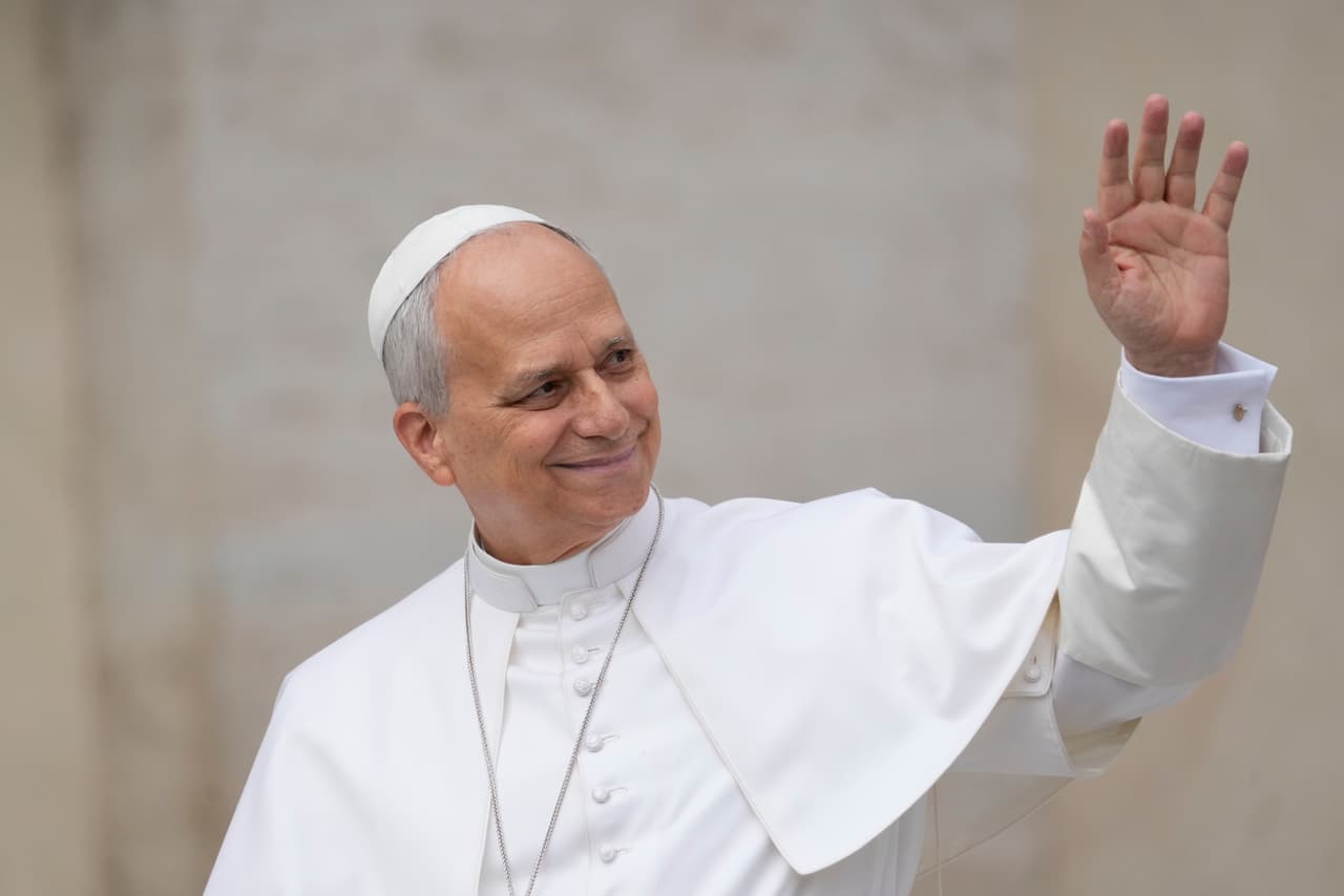 Ni el enviado de Dios en la Tierra puede contra la burocracia bancaria: el día que le colgaron el teléfono al papa León XIV
