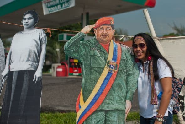 El recuerdo del fallecido expresidente Hugo Chávez se hizo presente en las movilizaciones del lado oficialista.