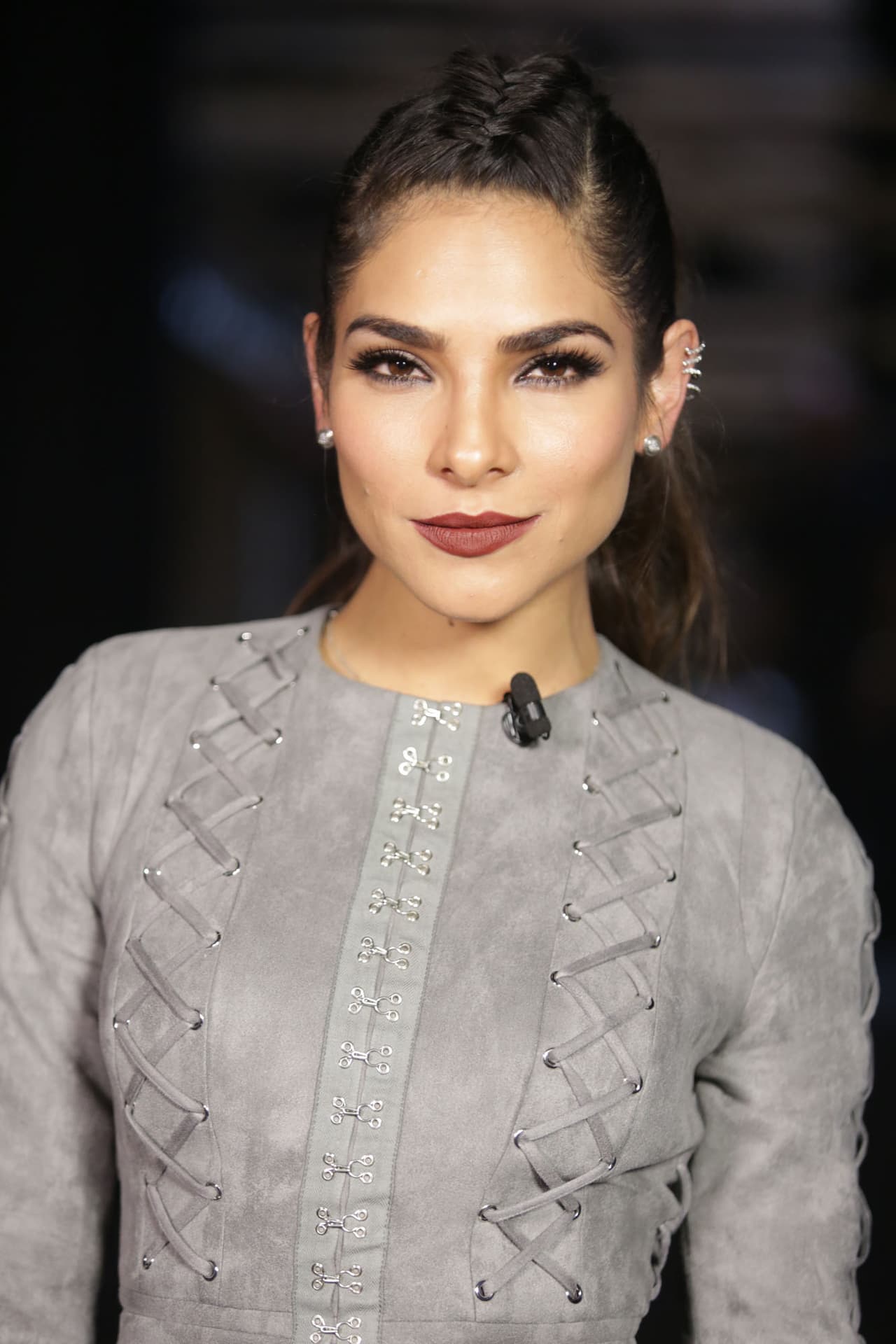 Una vez más Alejandra Espinoza agradeció a través de las redes sociales a su stylist Claudia Torres por coordinar cada detalle de su look. ¿Qué les parece el estilo de nuestro conductora esta temporada?