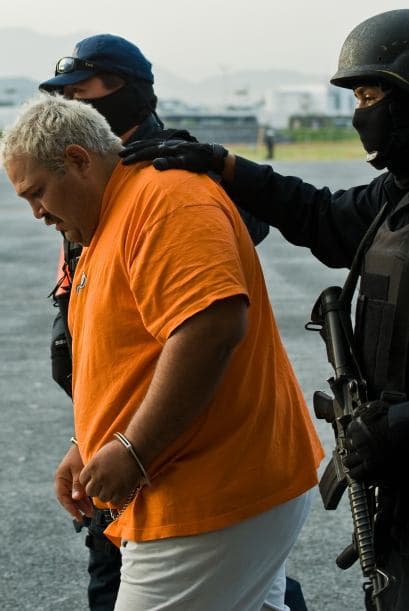 Las fuerzas de seguridad de México, que afrontan un combate al narcotráfico que ha dejado más de 12 mil muertos este año, han detenido a unos 27,200 presuntos miembros de la delincuencia organizada en 2010, informó este jueves el gobierno.