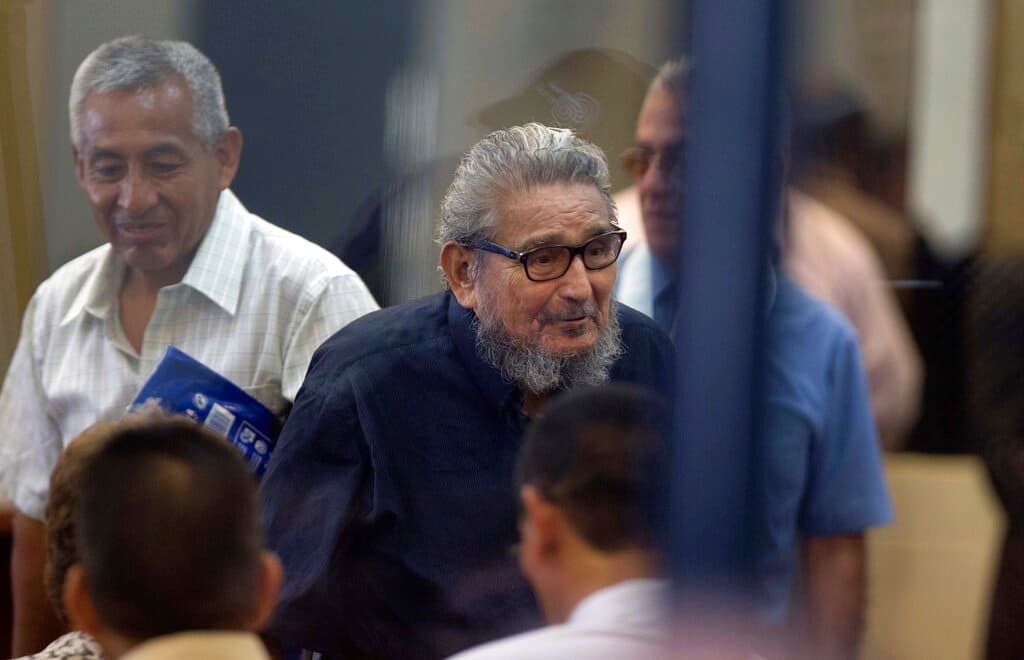 Muere Abimael Guzmán, líder del grupo guerrillero peruano Sendero Luminoso