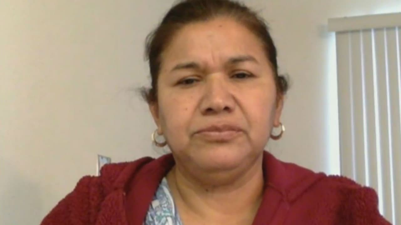 "Lo logré", dice una mexicana analfabeta que obtuvo la ciudadanía estadounidense