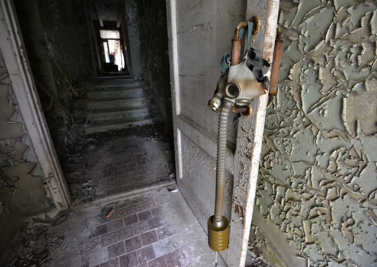 Muchos “liquidadores” murieron, otros, resultaron contaminados por la radiación por no llevar la protección adecuada.