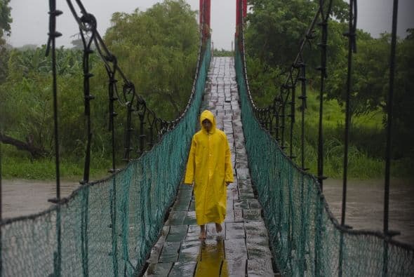 Durante Sesión Extraordinaria del Consejo Estatal de Protección Civil, los representantes de los tres niveles de Gobierno manifestaron una amplia preocupación por la trayectoria errática que registra el meteoro en las últimas horas.