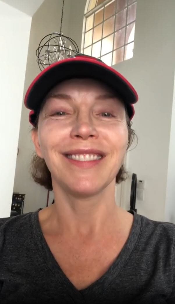 "Me operé el túnel del carpo, es un mal que le aqueja a muchas mujeres después de cierta edad usualmente, y da mucha 'lata',
<b> se te duermen mucho las manos y pierdes mucha fuerza</b>, entonces una vez que te lo arreglan ya, todo vuelve a la normalidad", señaló.
<br>