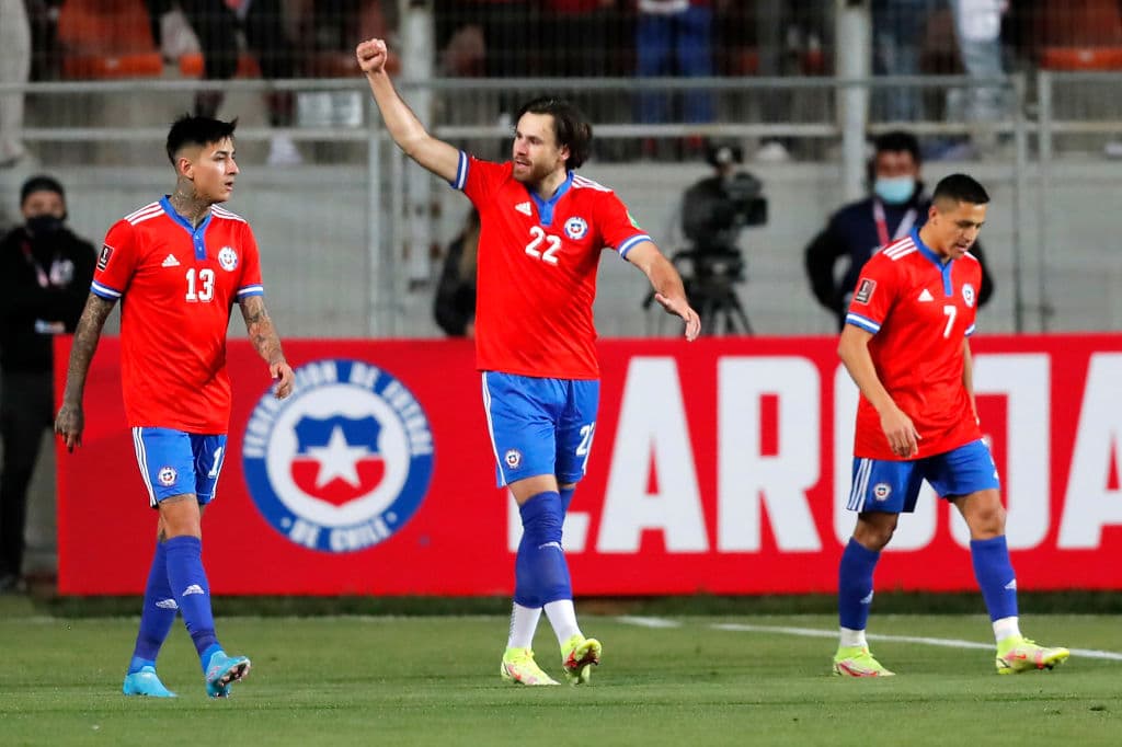 Las visitas salen victoriosas en la CONMEBOL, Uruguay logró imponerse 0-1 a Paraguay y Argentina venció 1-2 a Chile.