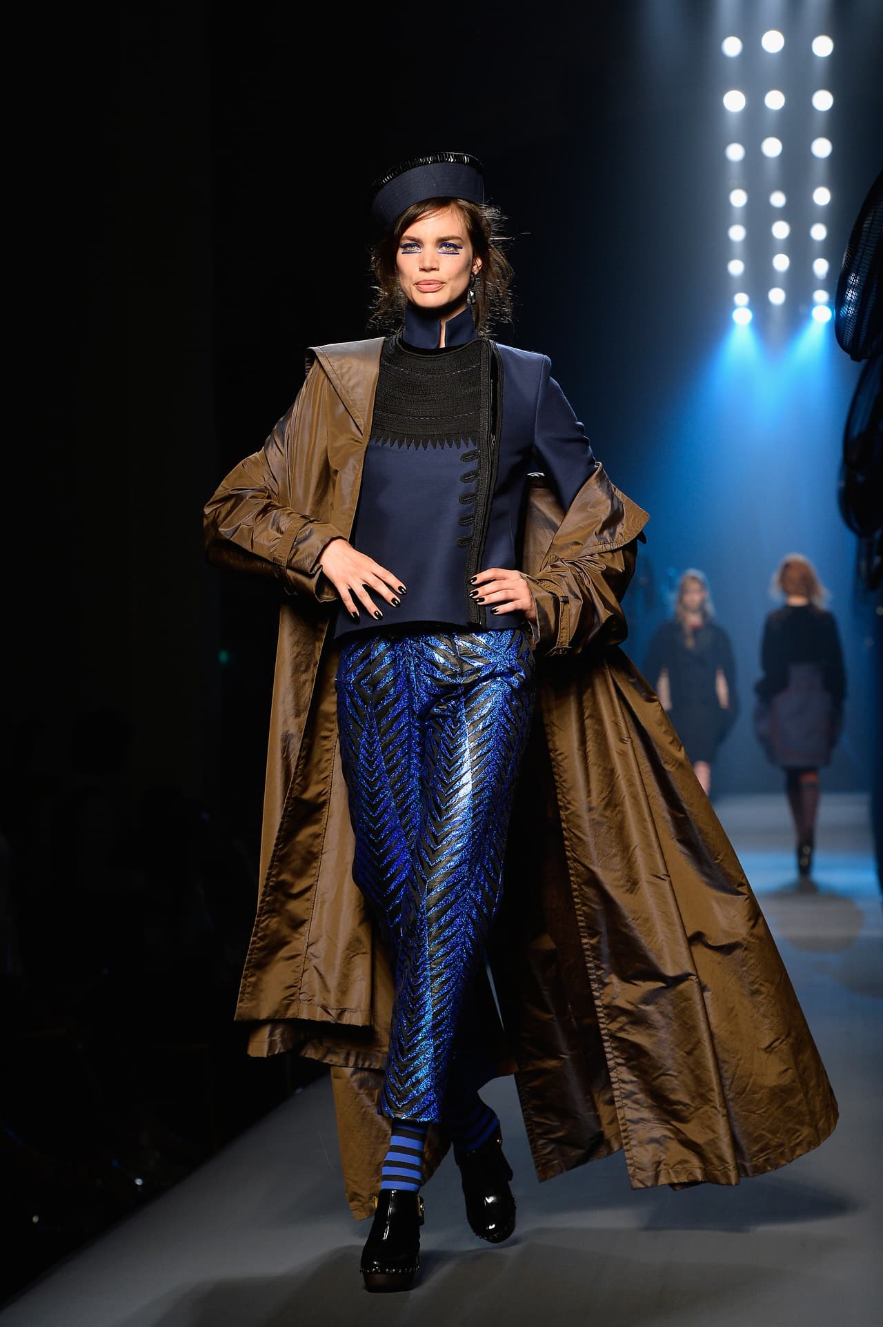 Esta temporada podríamos ver a las famosas con muchos accesorios, tal cual presentó Gaultier.