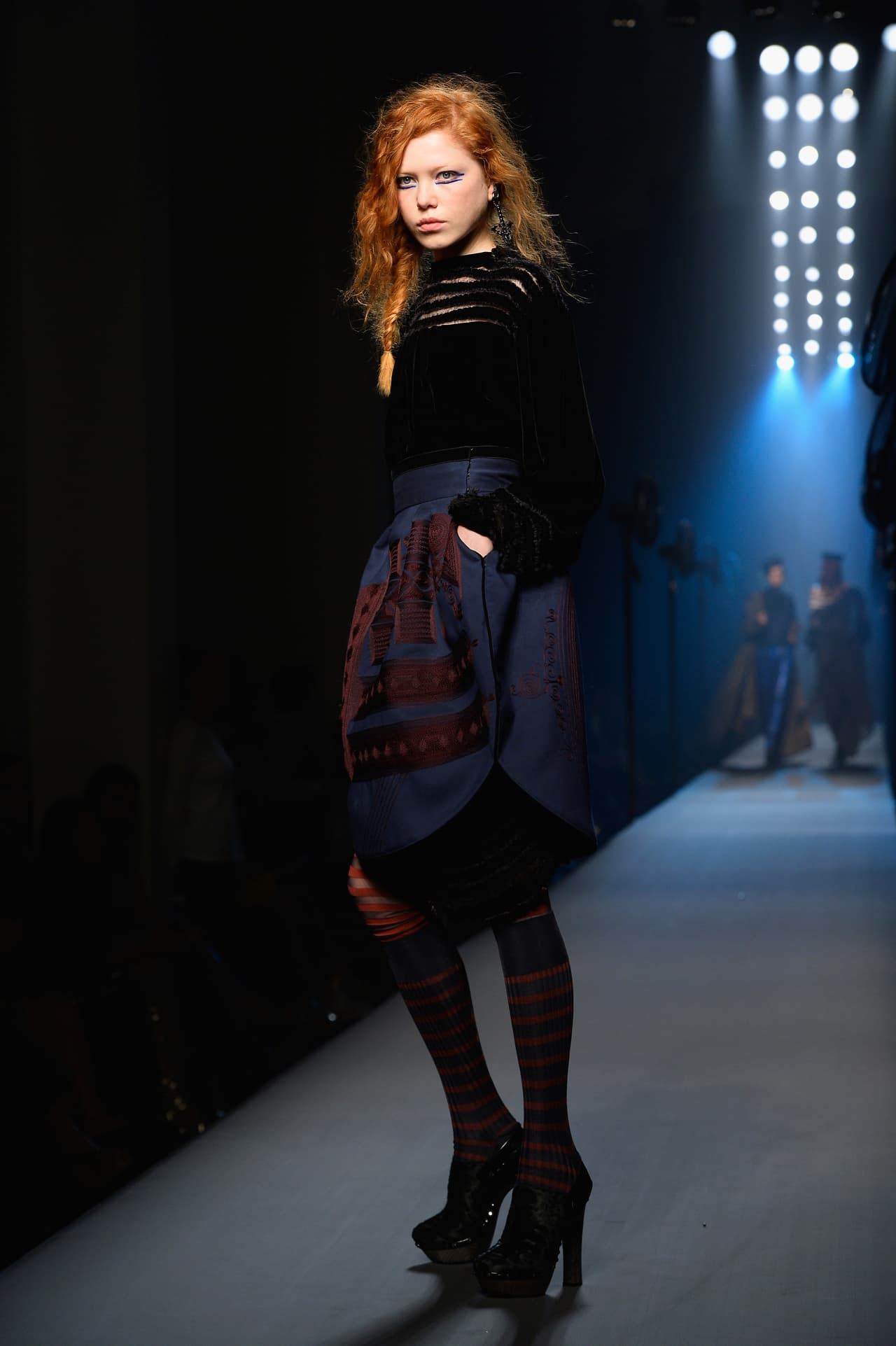 Los patrones desestructurados y los detalles asimétricos no se hicieron de esperar.