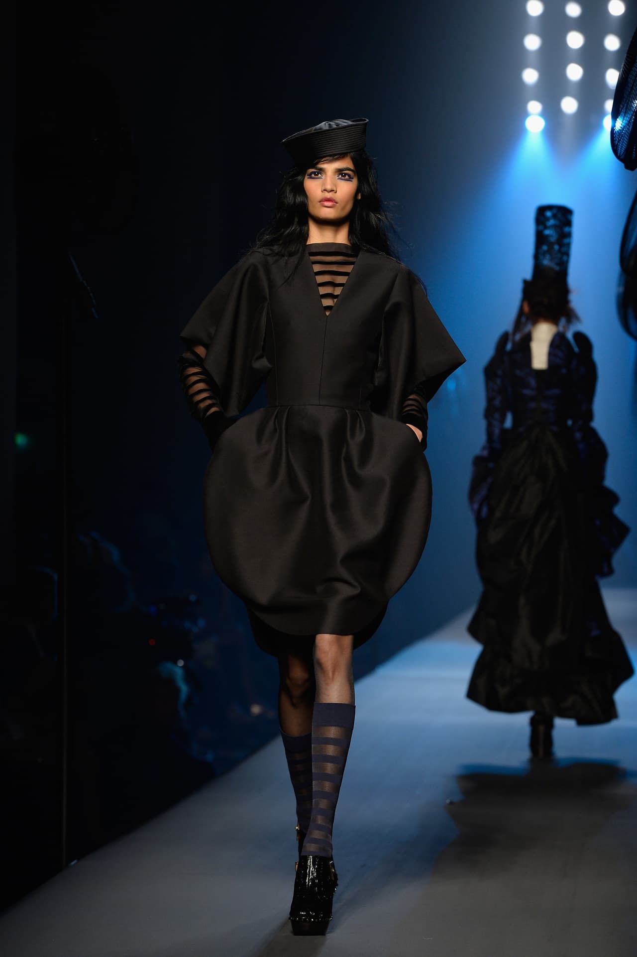 La firma francesa recuperó su adoración naval.