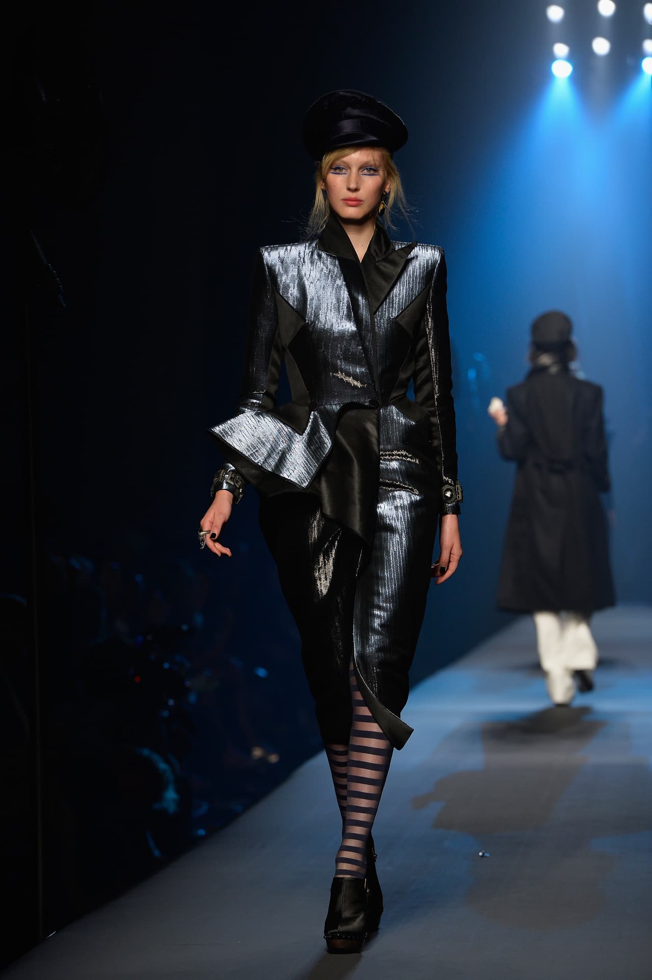 El modisto francés presentó su colección otoño/invierno en la Semana de la Moda.