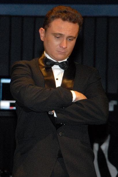 El actor fue sorprendido después de haber robado un jabón para combatir el acné y dos tubos de pastillas vitamínicas. Más sorprendidos quedaron todos cuando se enteraron de este curioso y extraño robo de artículos pues estos no excedían los 5 dólares de valor.