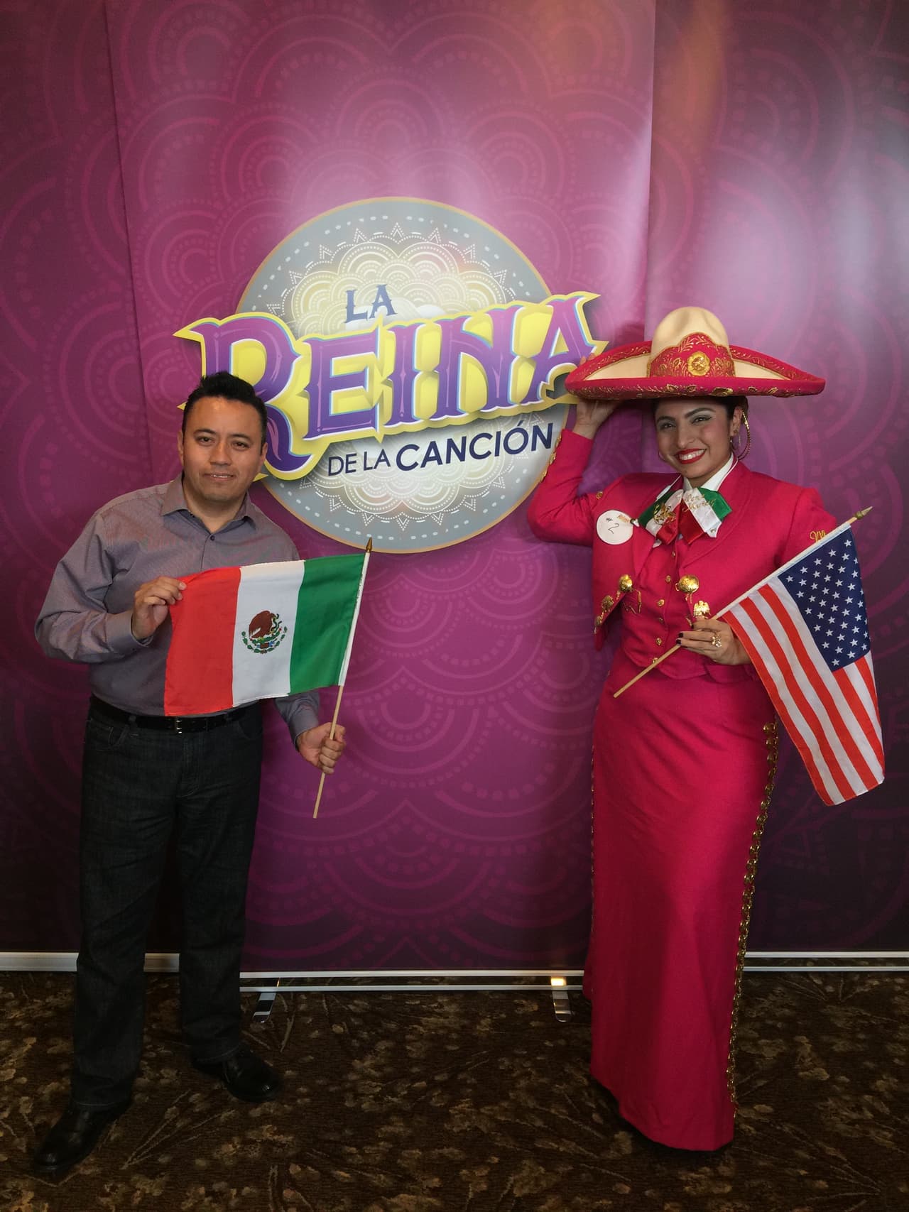 Como buena mexicana, asistió a las audiciones portando su traje.