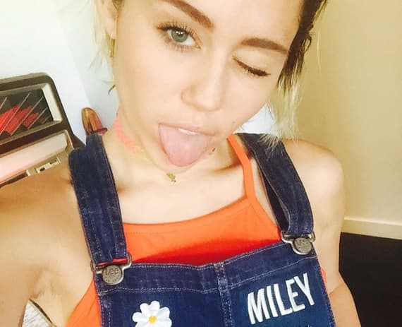 Parece que todos esos demonios del pasado la afectaron enormemente y en cuanto dejó el papel de 'Hannah Montana', se liberó.