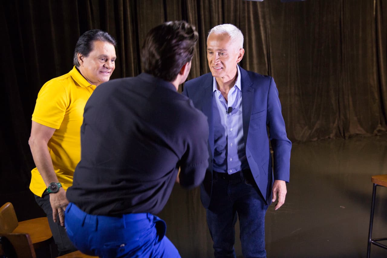 Minutos antes de la entrevista con Roberto 'Manos de Piedra' Durán y Edgar Ramírez, quien interpreta a la leyenda del boxeo en la nueva película "Hands of Stone".