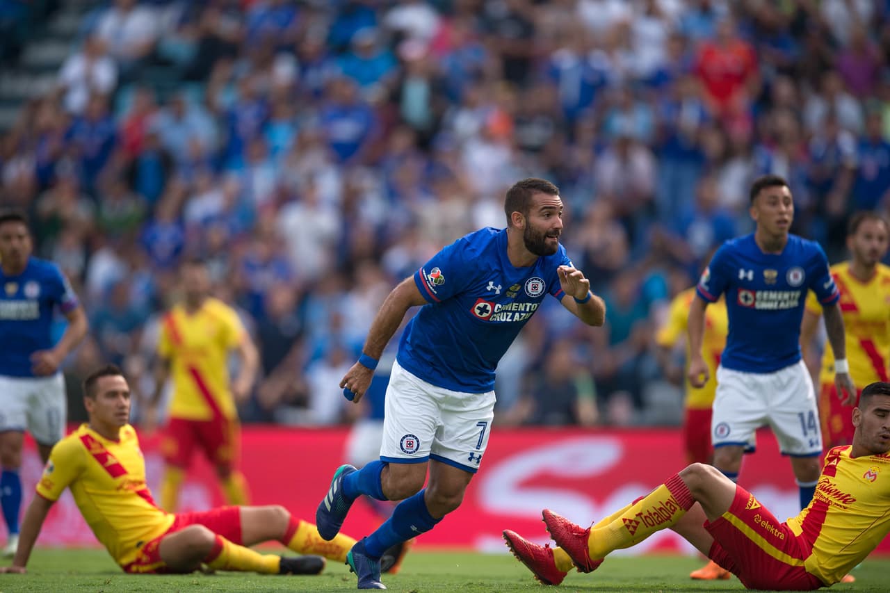 El delantero uruguayo parece estar enrachado, pues ya acumula varios goles en los últimos partidos y se ha ganado la titularidad.