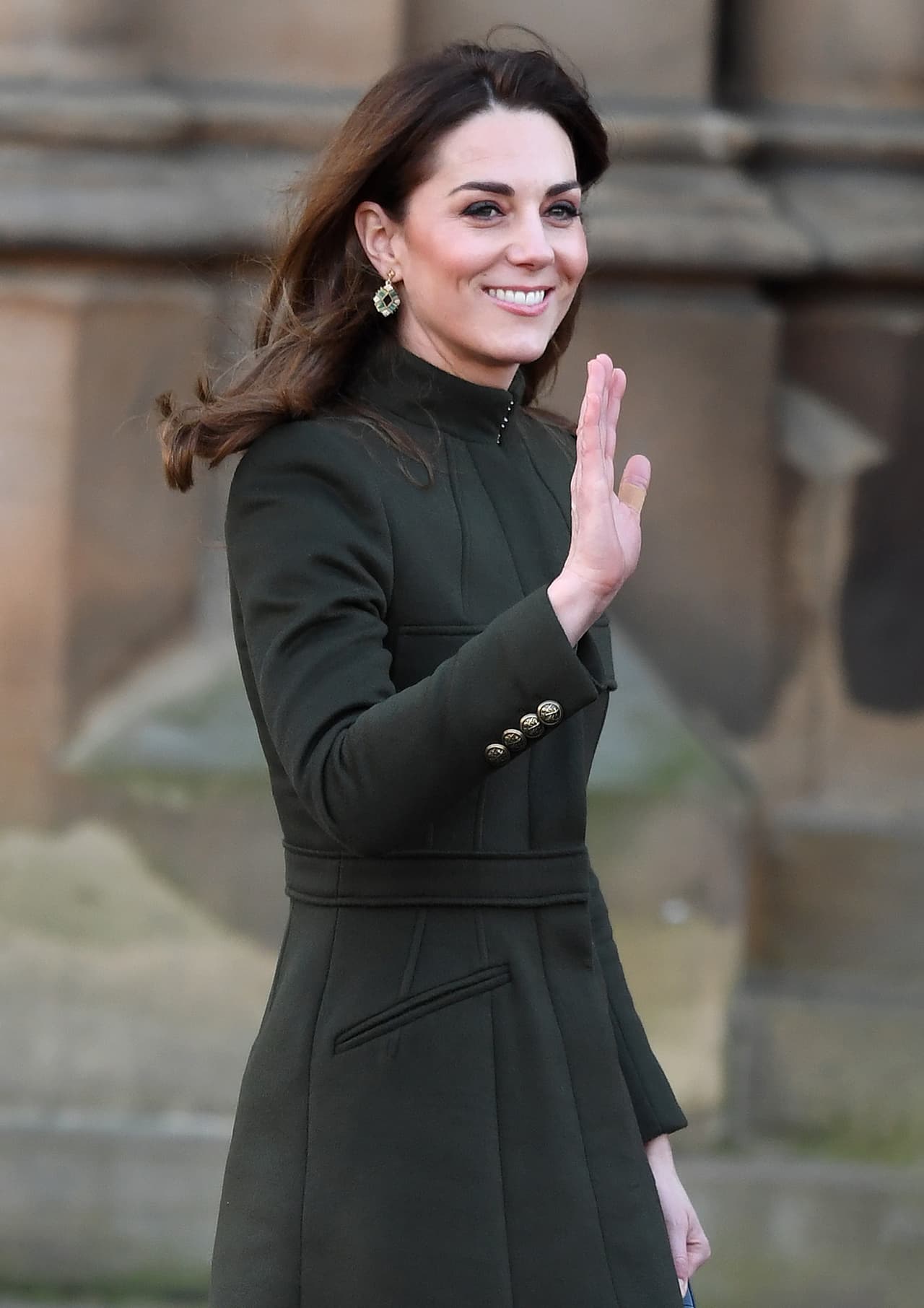 El podcast, que dura 34 minutos, fue grabado en enero durante una visita que hizo la duquesa a la Fundación London Early Years, reportó 
<a href="https://www.hellomagazine.com/royalty/2020021584823/kate-middleton-pregnancy-labour-mum-guilt-podcast-things-we-learnt/" target="_blank">Hello!</a>