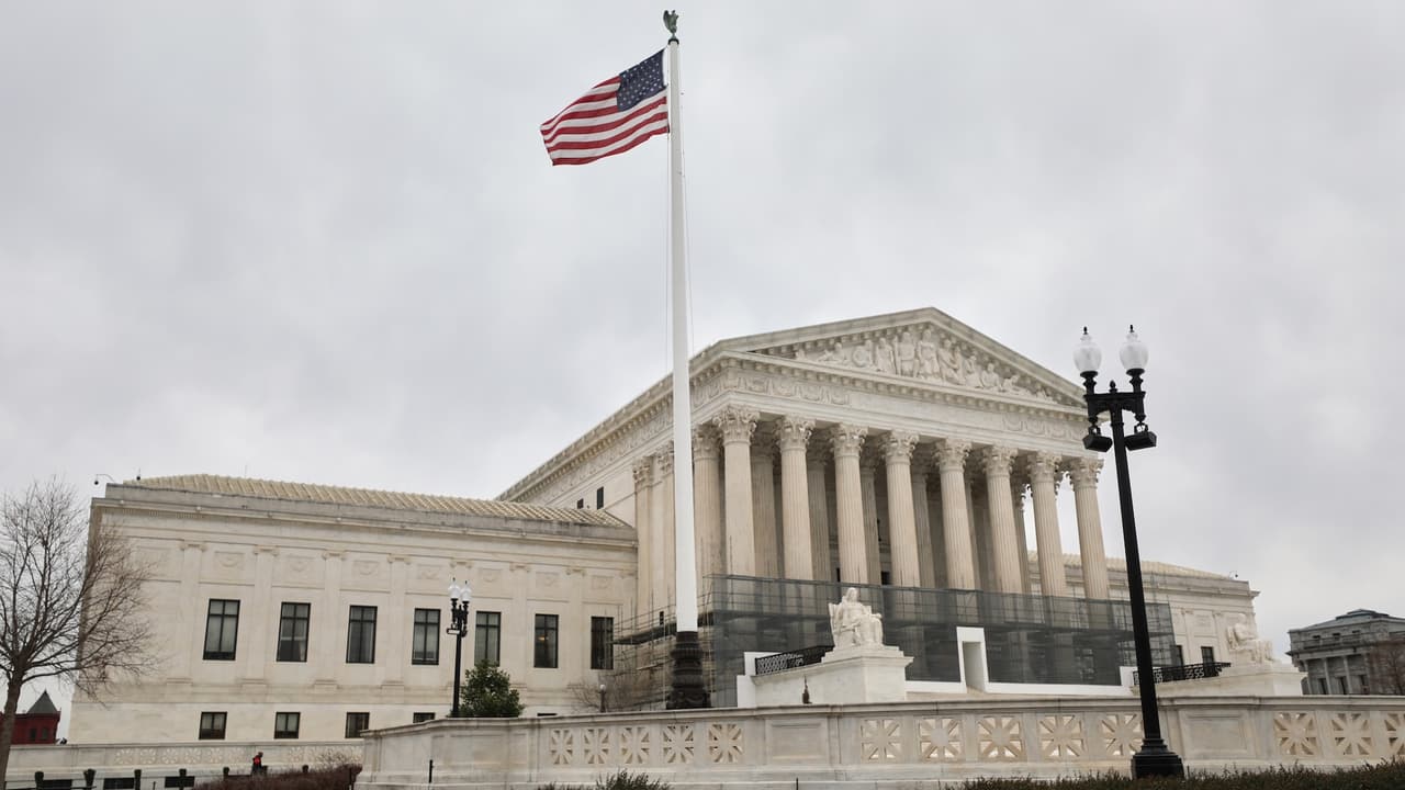 Corte Suprema avala nuevo mapa electoral que favorece a demócratas en California.