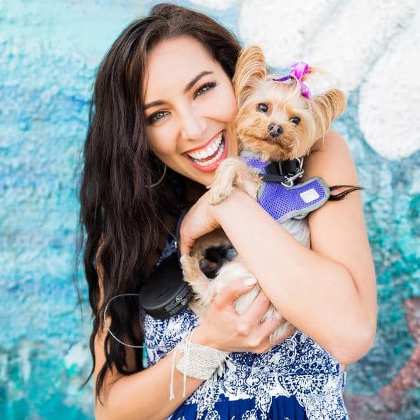 Aparte de la pasión por las frutas y vegetales, adora tener mascotas.