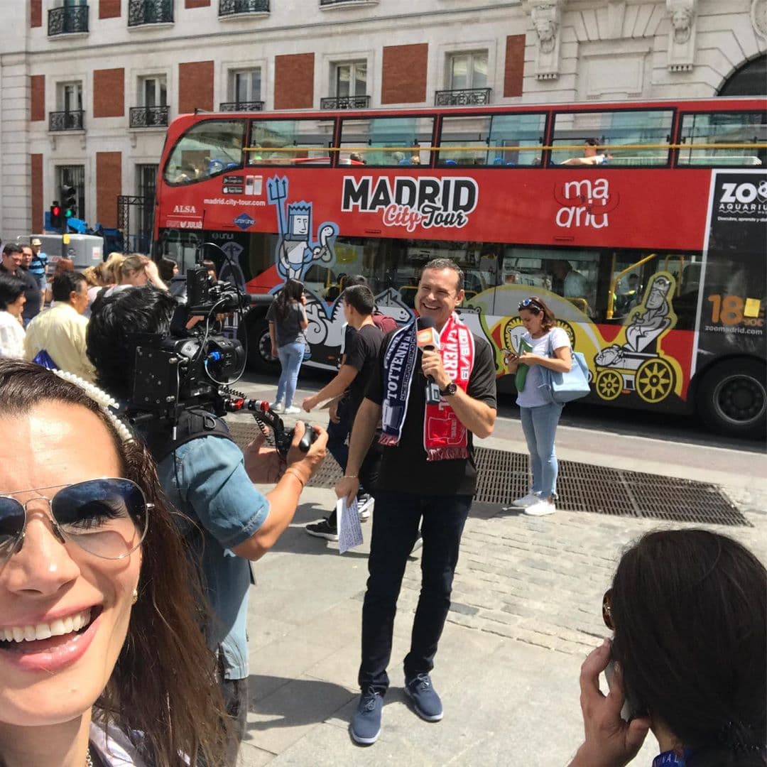 Cristy se encuentra atenta a las piezas que Alan hace para Despierta América y disfruta junto a él las entrevistas y recorridos turísticos que presenta al público del programa.