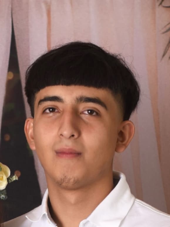 El viernes 29 de julio, los adolescentes fueron tiroteados en un complejo de apartamentos en la cuadra 1700 de Pleasanton Road.
<br>
<br>Tanto García como Córdova-Mejía murieron en el lugar.
<br>
<br>Las autoridades no tienen piesta del sospechoso ni del vehículo que fue utilizado para escapar. 
<br>
<br>Crime Stoppers puede pagar hasta $ 5,000 por una pista que conduzca a arrestos en este incidente.
<br>
<br>
<i>En la foto, Gregorio Ricardo. </i>
<br>