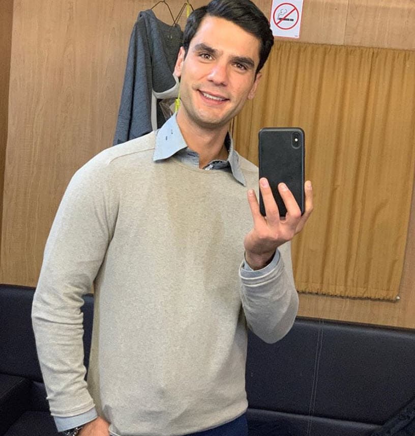 "Ramsés 
<b>es un ser humano increíble</b>", platicó la actriz sobre su pareja en la telenovela. 
<br>