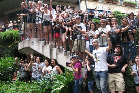 Photos: Spurs Championship Parade 2014 Barges