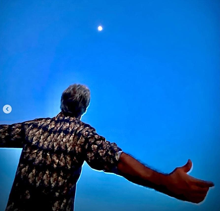 Desde allí, 'El Potrillo' dejó ver su lado más paternal la noche del miércoles 20 de mayo. 
<br>