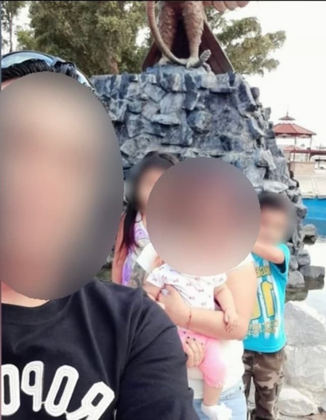 Mientras tanto, el cuerpo de Victoria se encuentra en la morgue de Laredo, Texas, a la espera de que
<b>se le practique la <a href="https://www.univision.com/temas/autopsias">autopsia</a> correspondiente</b> para determinar las causas exactas de su muerte.
<br>