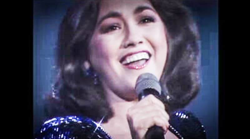 La Diva de América, Ana Gabriel, interpretó 'Ay Amor', canción lanzada en 1987 y la cual pasó 14 semanas consecutivas en el primer lugar de la tabla de los Billboard Hot Latin Tracks.