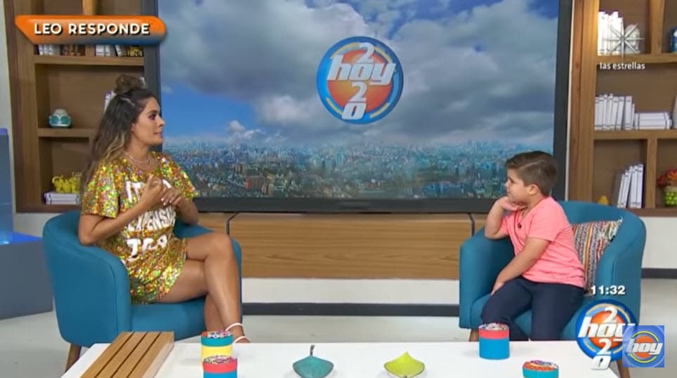 Una manera de hacerlo fue a través de la sección 
<b><a href="https://www.youtube.com/watch?v=jBrZxWk9TtI" target="_blank">'Leo responde', </a></b>estrenada el martes 28 de julio en el show Hoy, en donde el actor estuvo como invitado. 
<br>