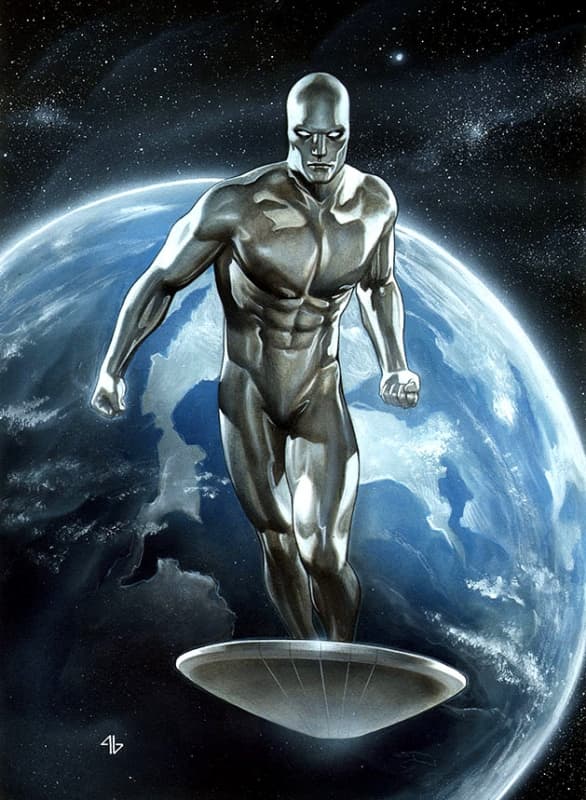 Otro de los personajes célebres es el Silver Surfer, que surgió de las páginas de los Cuatro Fantásticos y tiene un gran seguimiento.