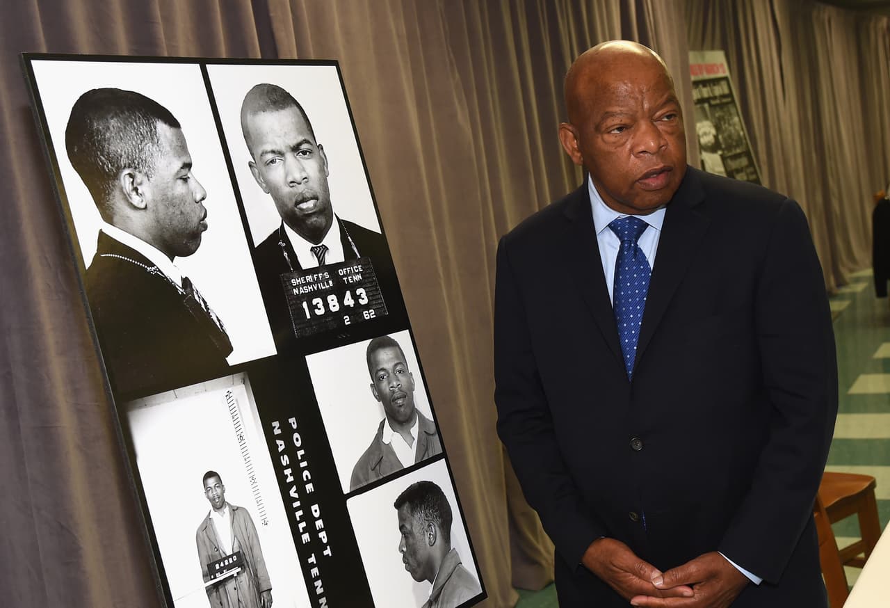 Encuentra más información sobre John Lewis, quien vive en Atlanta y representa a Georgia por el Quinto Distrito en el Congreso Federal, y su legado, 
<b><a href="https://johnlewis.house.gov/john-lewis" target="_blank">aquí</a></b>.