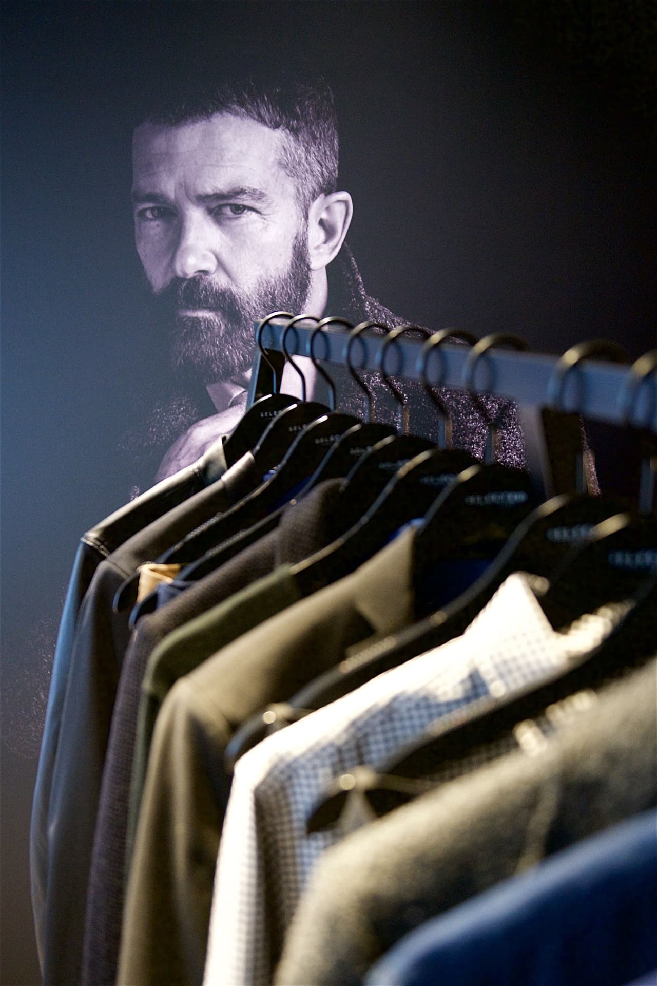 Banderas modeló para la campaña promocional.