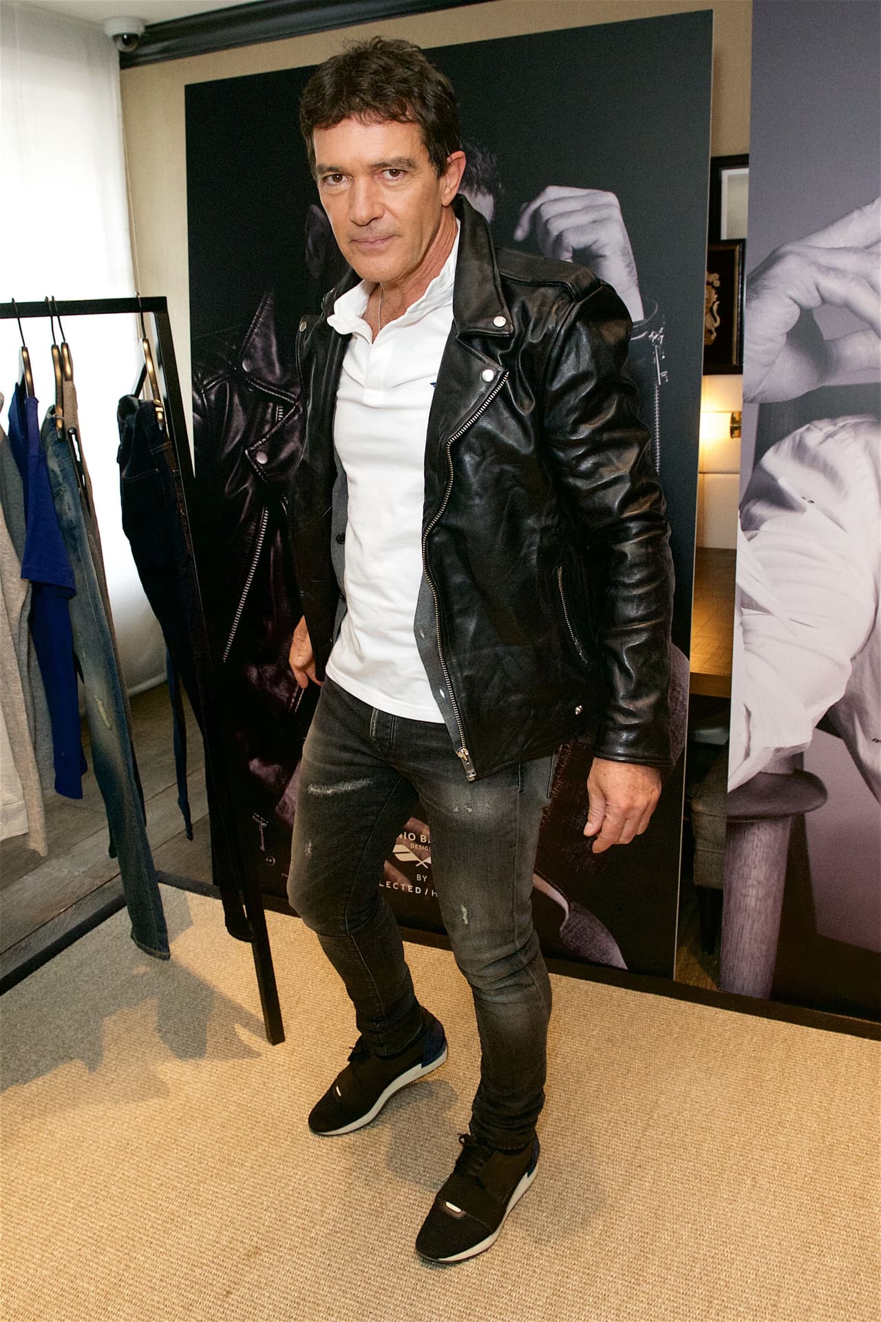 Banderas añade otra aventura a su carrera.